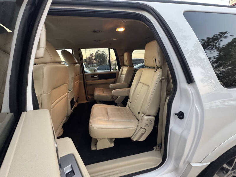 2017 Ford Expedition EL XLT