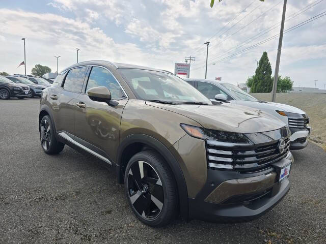 2025 Nissan Kicks SR