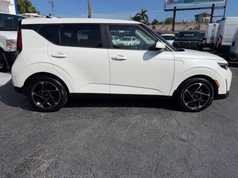 2023 Kia Soul EX