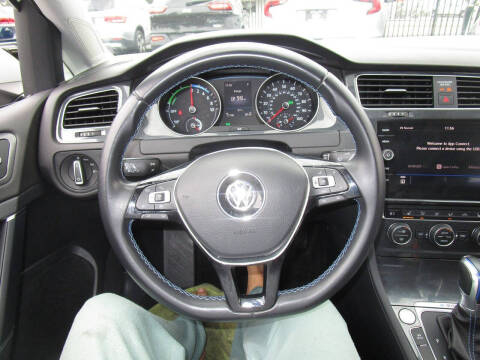 2019 Volkswagen e-Golf SE