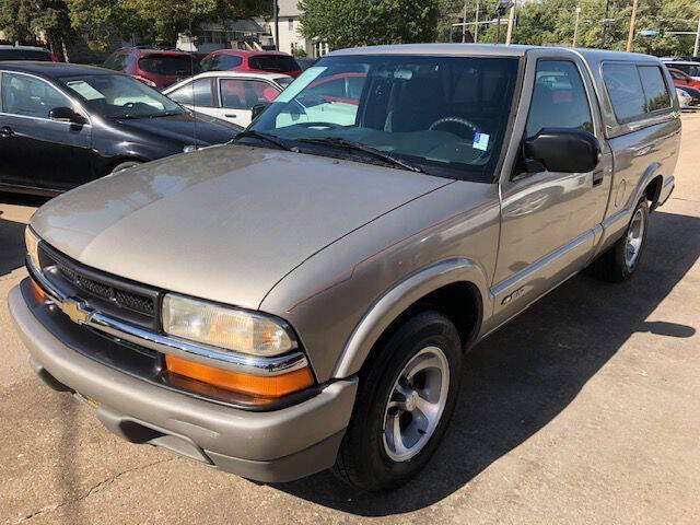 2000 Chevrolet S-10 for sale at Extreme Auto Plaza in Des Moines, IA