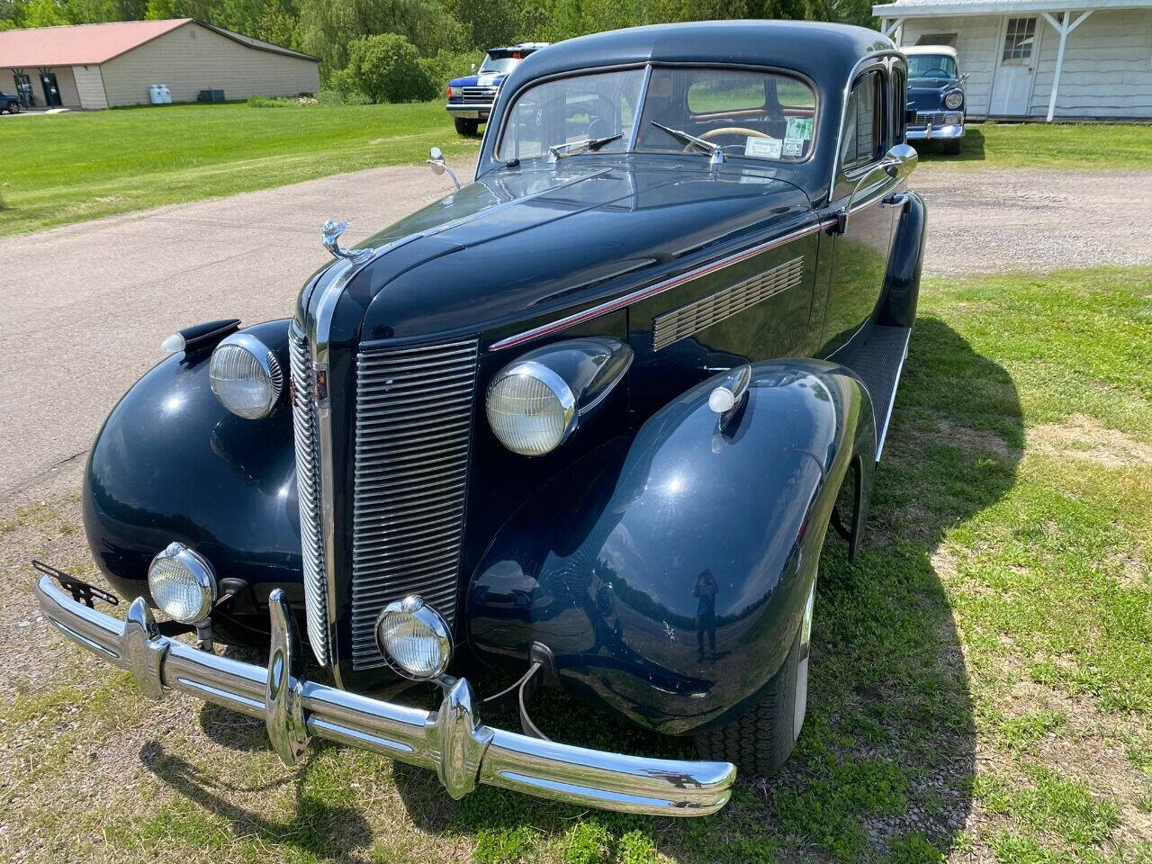 1937 Buick Special Sedan 15