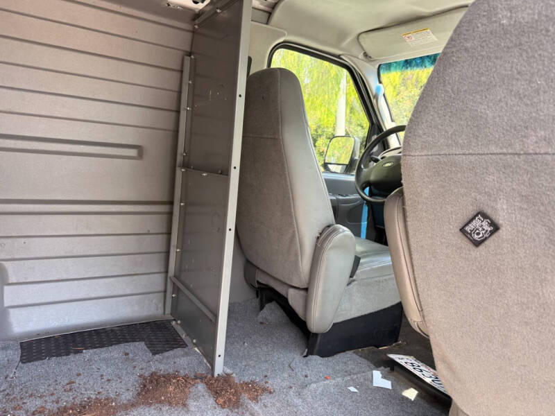 2006 Ford E-Series E-250