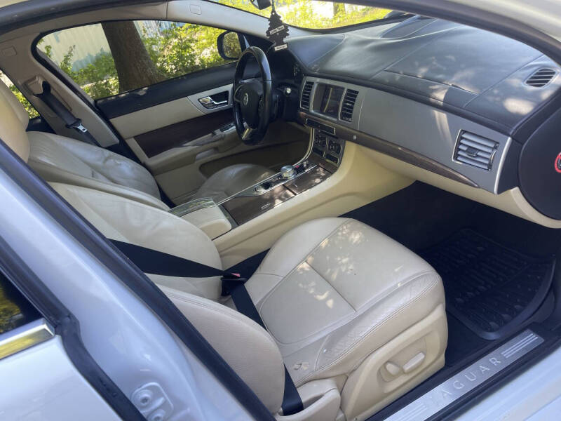 2012 Jaguar XF