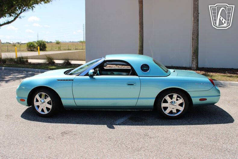 2002 Ford Thunderbird Deluxe