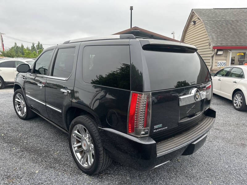 2012 Cadillac Escalade Platinum Edition