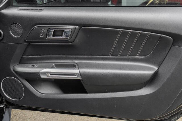 2016 Ford Mustang 21