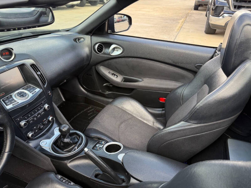 2010 Nissan 370Z Roadster Touring