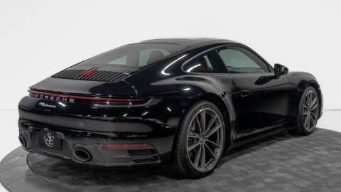 2022 Porsche 911 Carrera