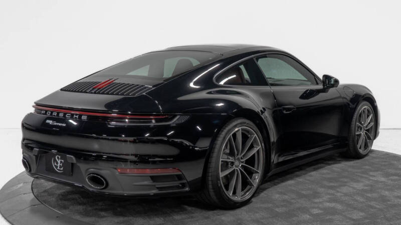 2022 Porsche 911 Carrera