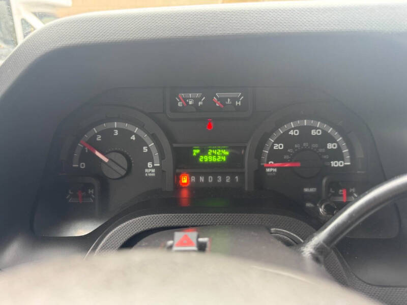 2016 Ford E-350