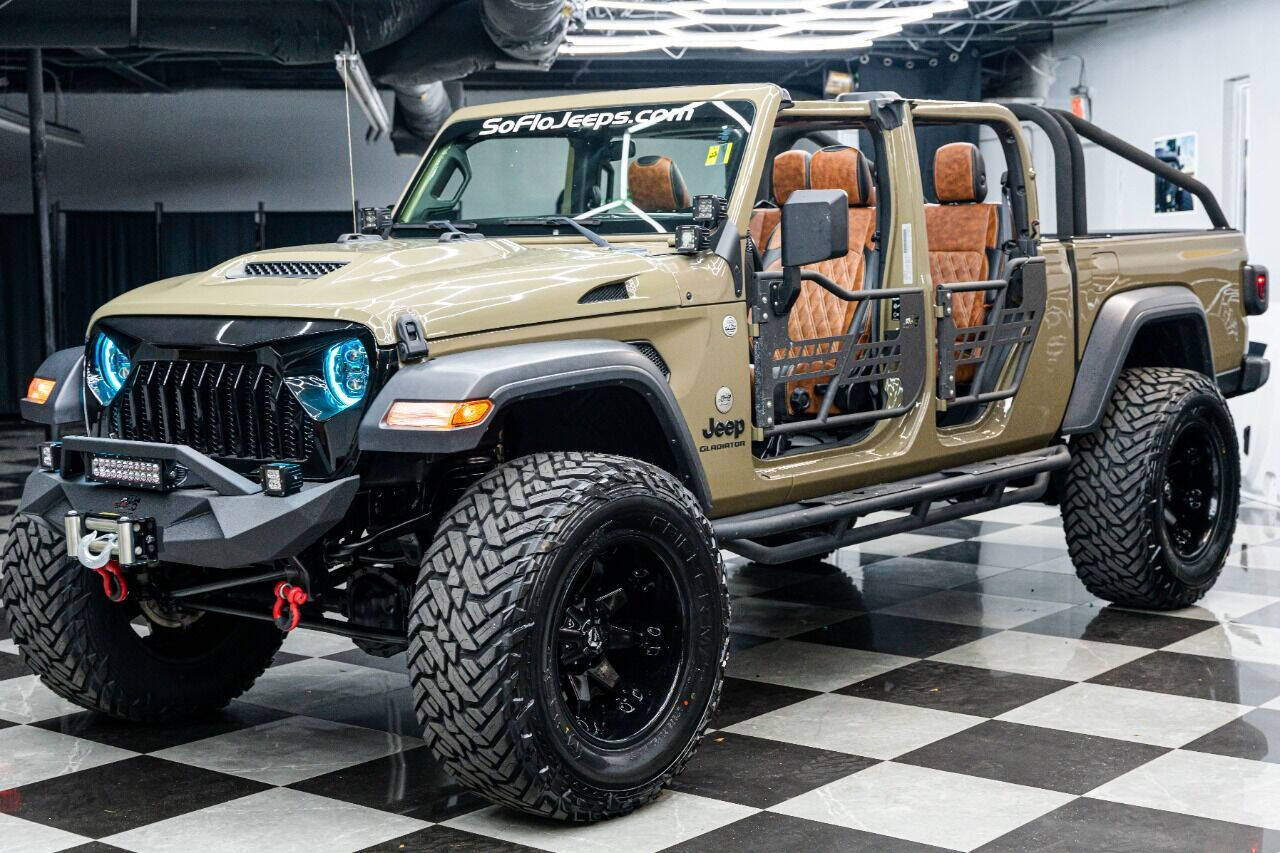 2020 Jeep Gladiator Pickup - $54,999