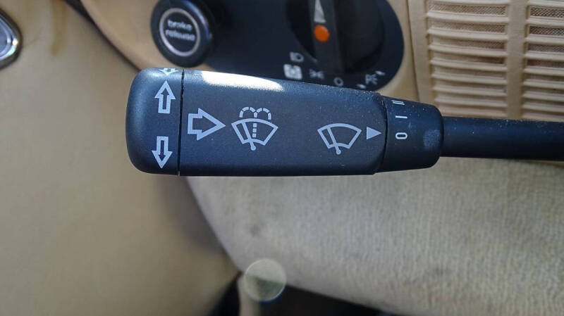 1989 Mercedes-Benz 560-Class 560 SL