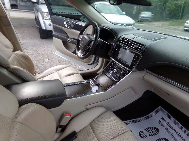 2017 Lincoln Continental Select