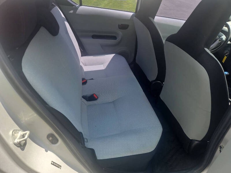 2013 Toyota Prius c One