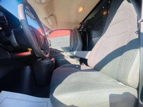 2022 Chevrolet Express 2500