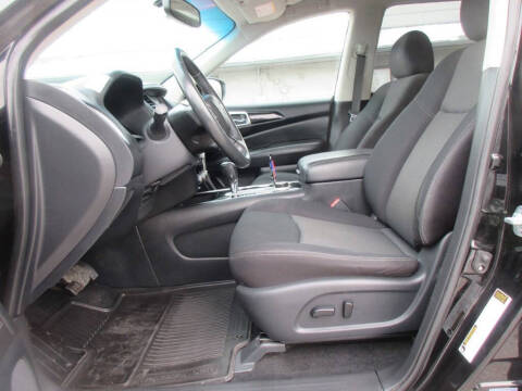 2018 Nissan Pathfinder SV