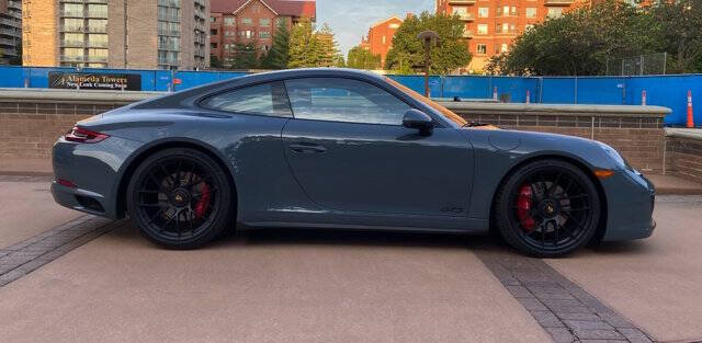 2018 Porsche 911 Carrera GTS