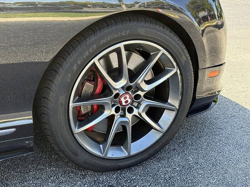 2015 Bentley Continental 16