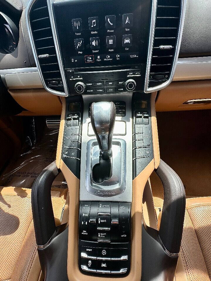 2017 Porsche Cayenne 8