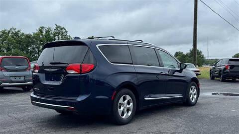 2017 Chrysler Pacifica Touring-L Plus