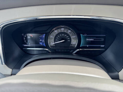 2017 Lincoln Navigator Select