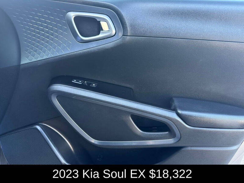 2023 Kia Soul EX