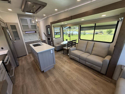 2026 Alliance RV Avenue