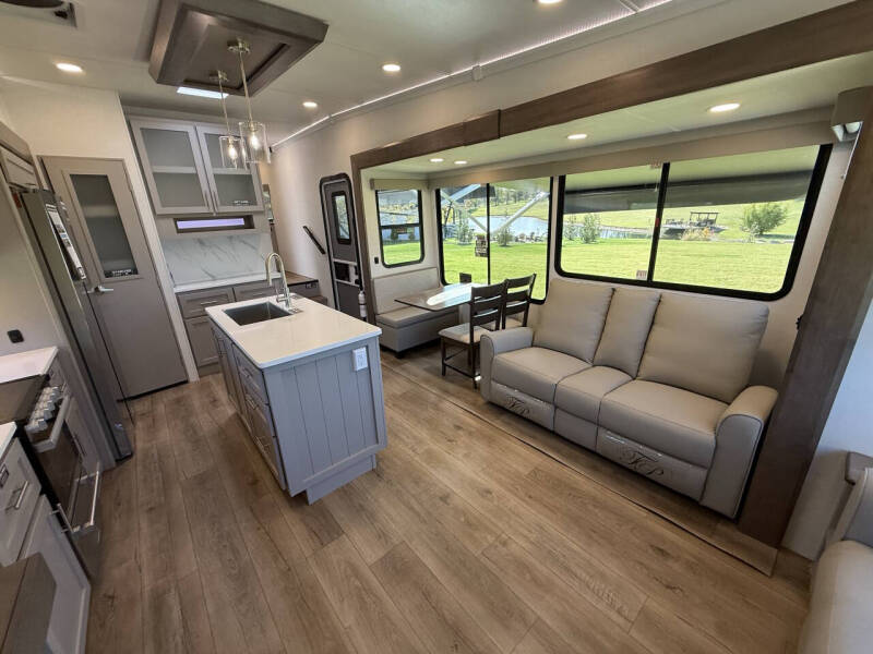 2026 Alliance RV Avenue