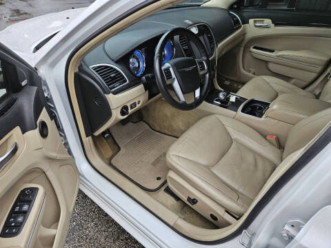 2012 Chrysler 300 Limited