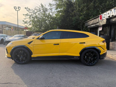 2023 Lamborghini Urus Performante