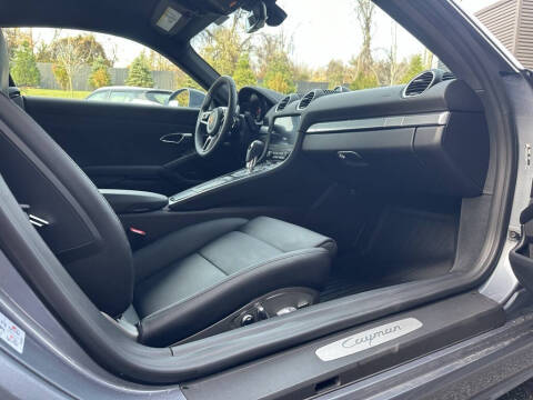 2025 Porsche 718 Cayman