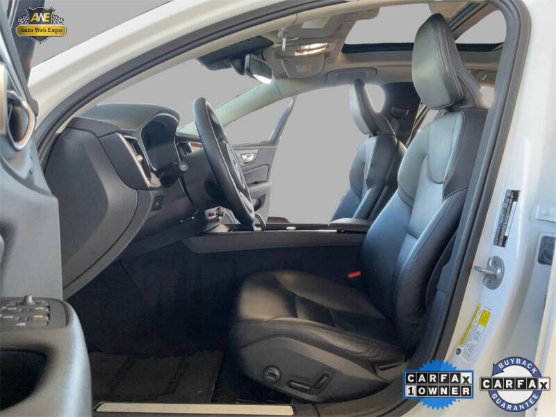 2024 Volvo S60 B5 Core Dark Theme