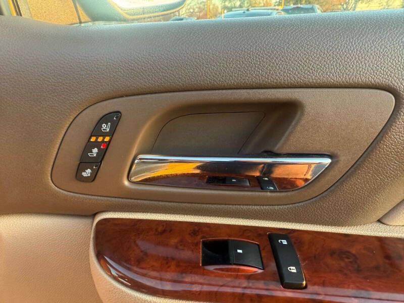 2013 Chevrolet Avalanche LTZ Black Diamond