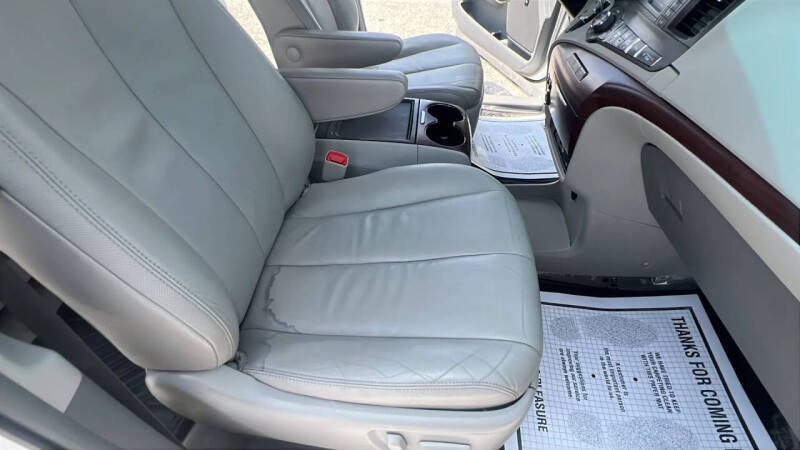 2013 Toyota Sienna