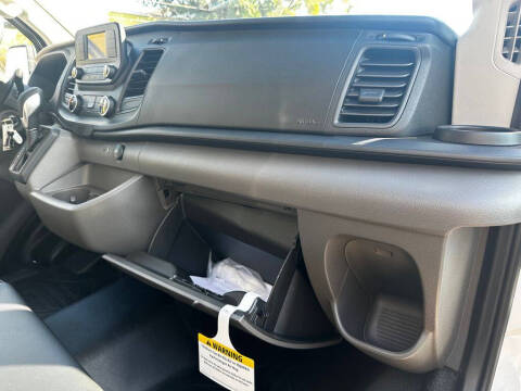 2025 Ford Transit 250