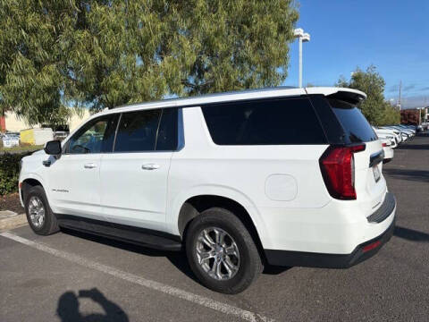 2022 GMC Yukon XL SLE