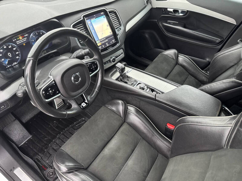 2017 Volvo XC90 T6 R-Design