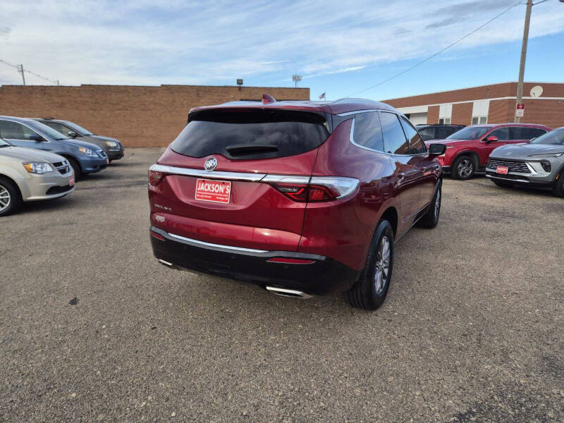 2024 Buick Enclave Essence