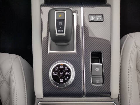 2025 Mitsubishi Outlander PHEV SEL