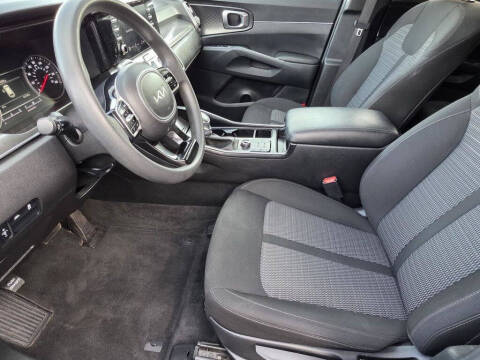 2023 Kia Sorento LX