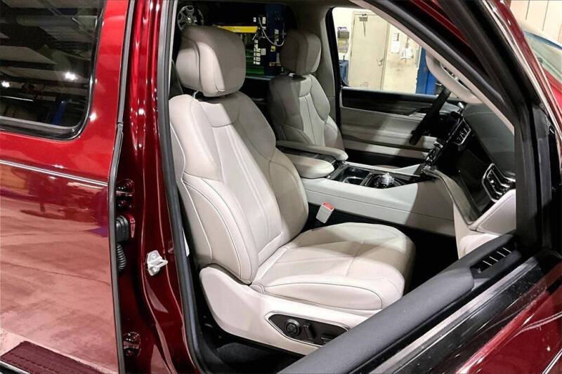 2022 Jeep Wagoneer Series III