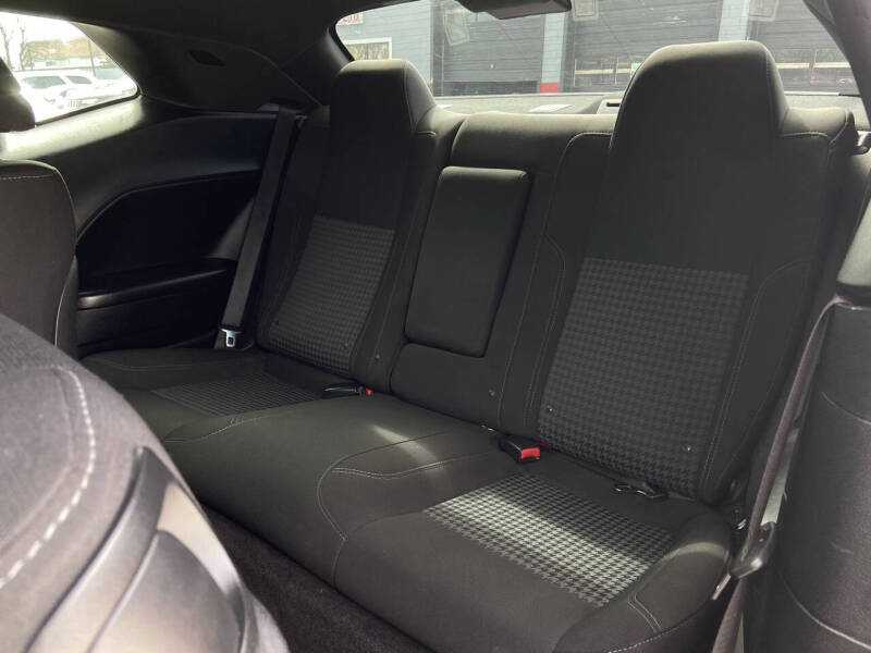 2017 Dodge Challenger SXT