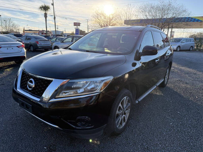 2013 Nissan Pathfinder for sale at Lamar Auto Sales in North Charleston SC