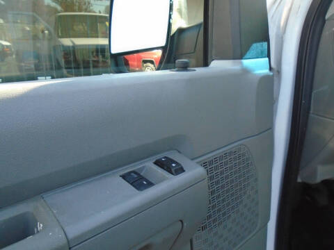 2009 Ford E-Series E-250