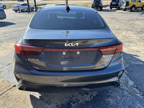 2023 Kia Forte LX