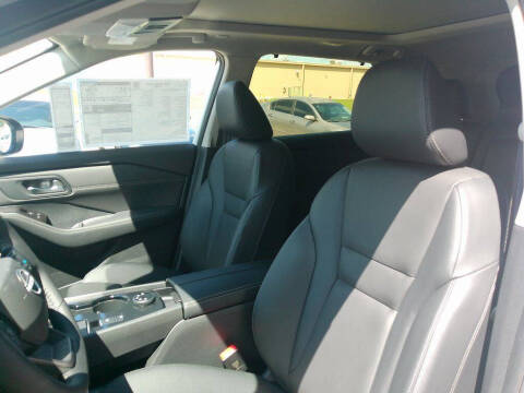 2025 Nissan Rogue SL