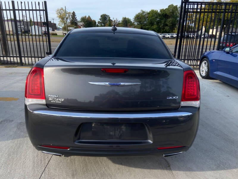 2018 Chrysler 300 Touring L