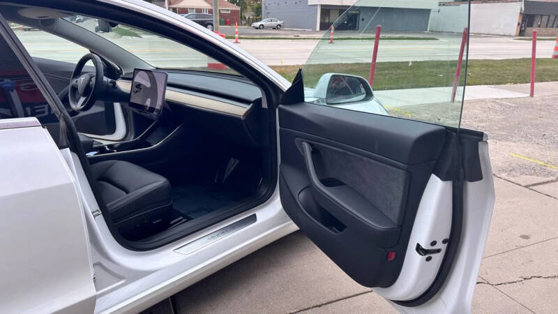 2020 Tesla Model 3 Long Range