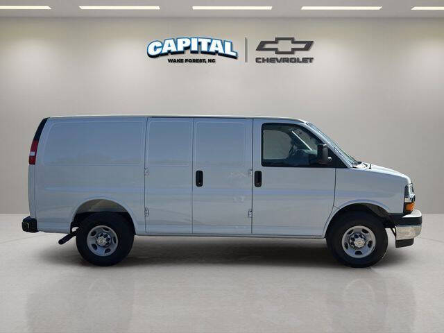 2025 Chevrolet Express 2500